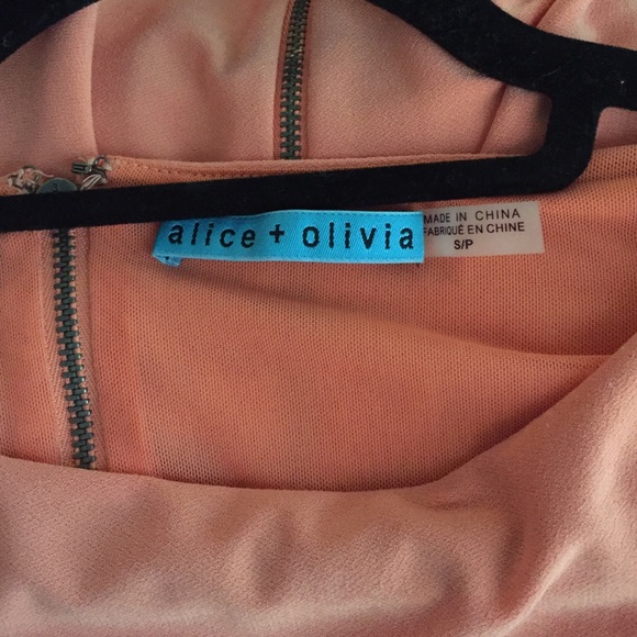Alice + Olivia salmon peplum top - Picture 3 of 4